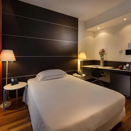 Indigo By Ihg Otel Torino