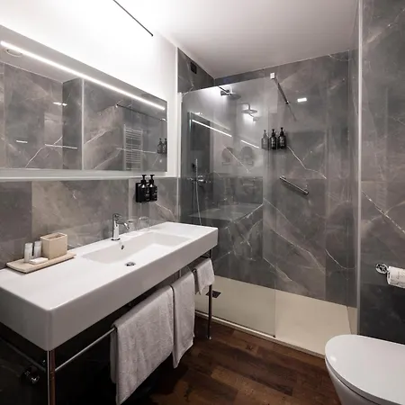 Indigo By Ihg Hotel 4*