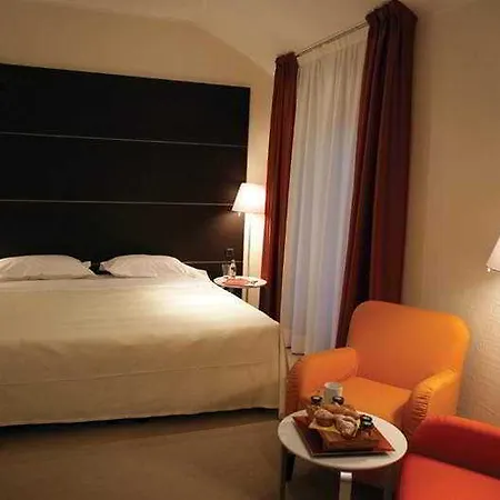 Indigo By Ihg 4*