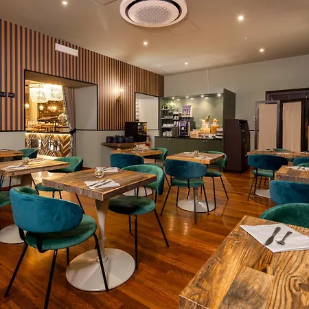 Indigo By Ihg Отель